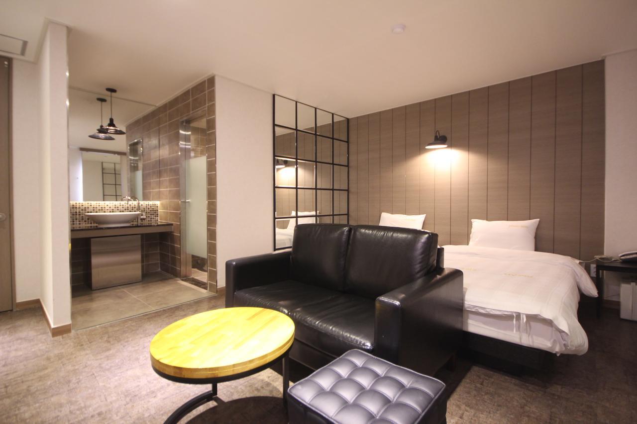 Paradise Hotel Gunsan Ngoại thất bức ảnh