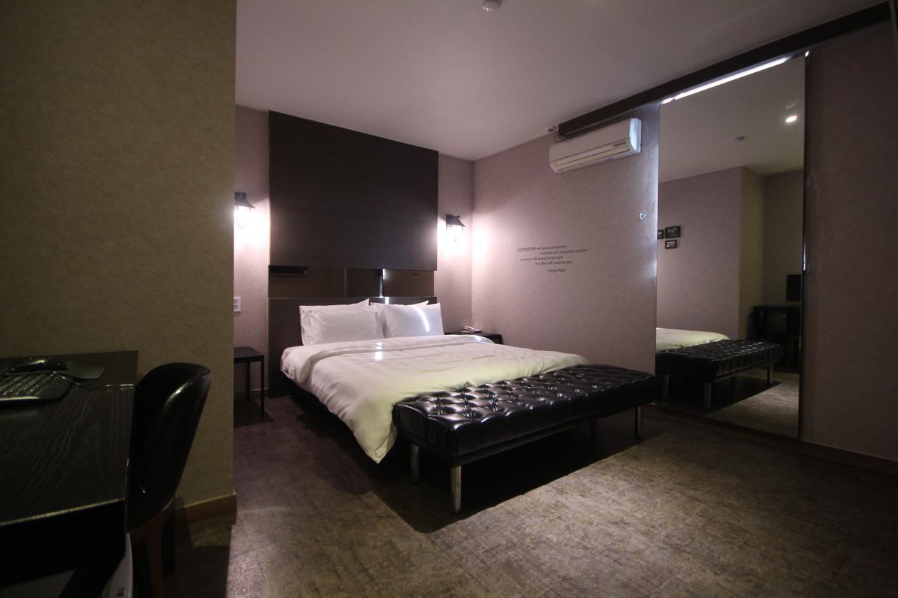 Paradise Hotel Gunsan Ngoại thất bức ảnh